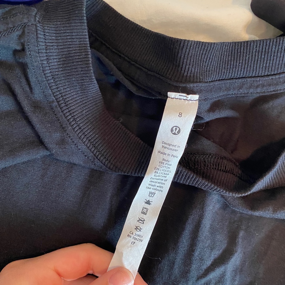 Lululemon back in action t shirt